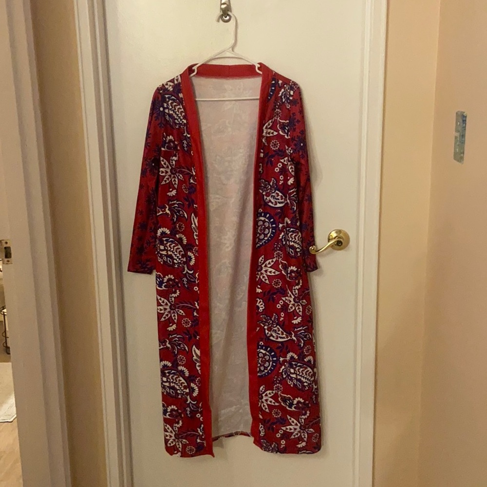 Long kimono red blue and white